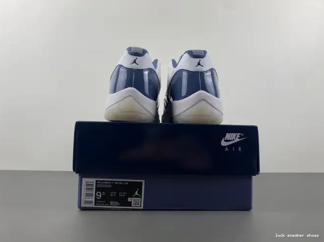 Reps LUCY 11 Jordan Low (2024) Navy Retro Midnight FV5104-104 0608